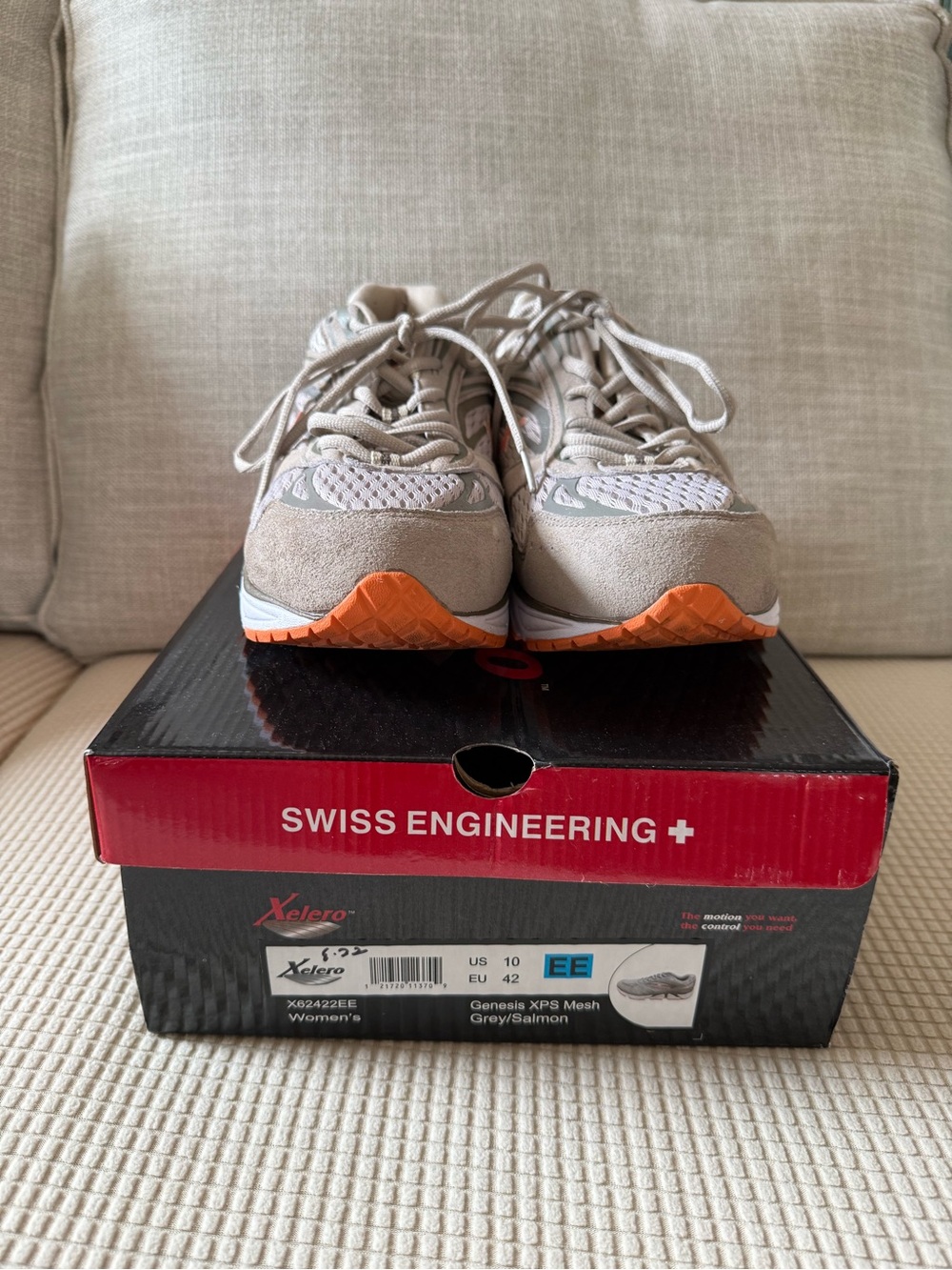 Xelero Women’s  sneaker Size 10EE/ Genesis XPS Mesh Grey/Salmon- like new